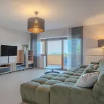 Spacious Double D - Happy *