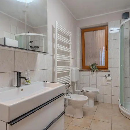 Seaview Double D - Happy *