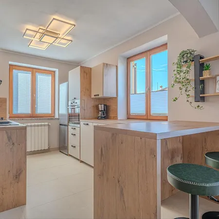 Daire Seaview Double D - Happy *