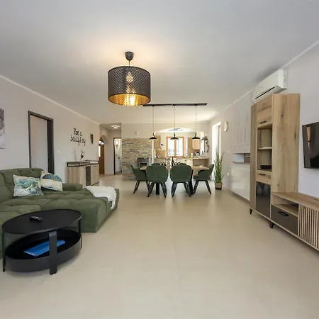Double D Modern Family Apartment Near Koper - Happy Rentals Koper