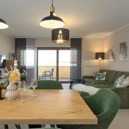 Double D Modern Family Apartment Near Koper - Happy Rentals