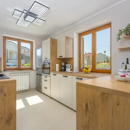 Double D Modern Family Apartment Near Koper - Happy Rentals Koper