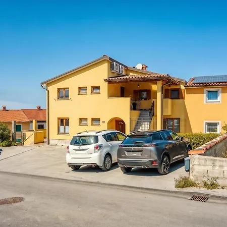 Daire Double D Modern Family Apartment Near Koper - Happy Rentals *