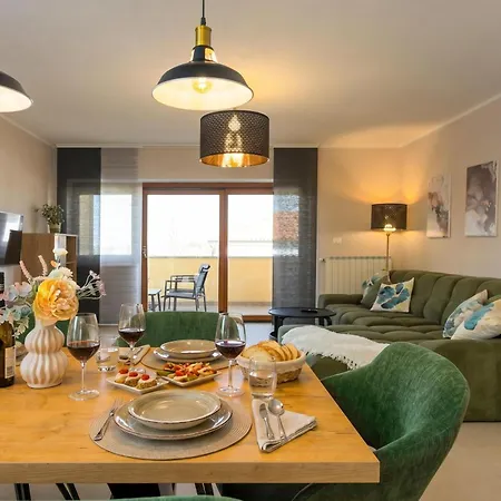 Double D Modern Family Apartment Near Koper - Happy Rentals Daire