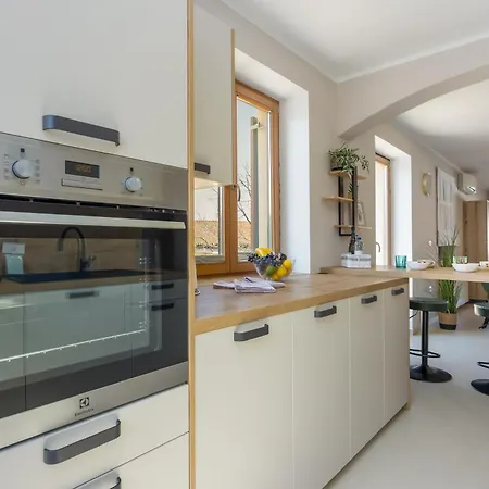 Double D Modern Family Apartment Near Koper - Happy Rentals Daire *
