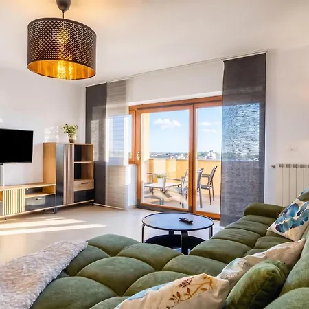 Double D Modern Family Near - Happy Apartment *