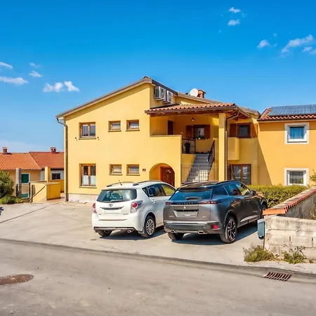 Double D Modern Family Near - Happy Koper